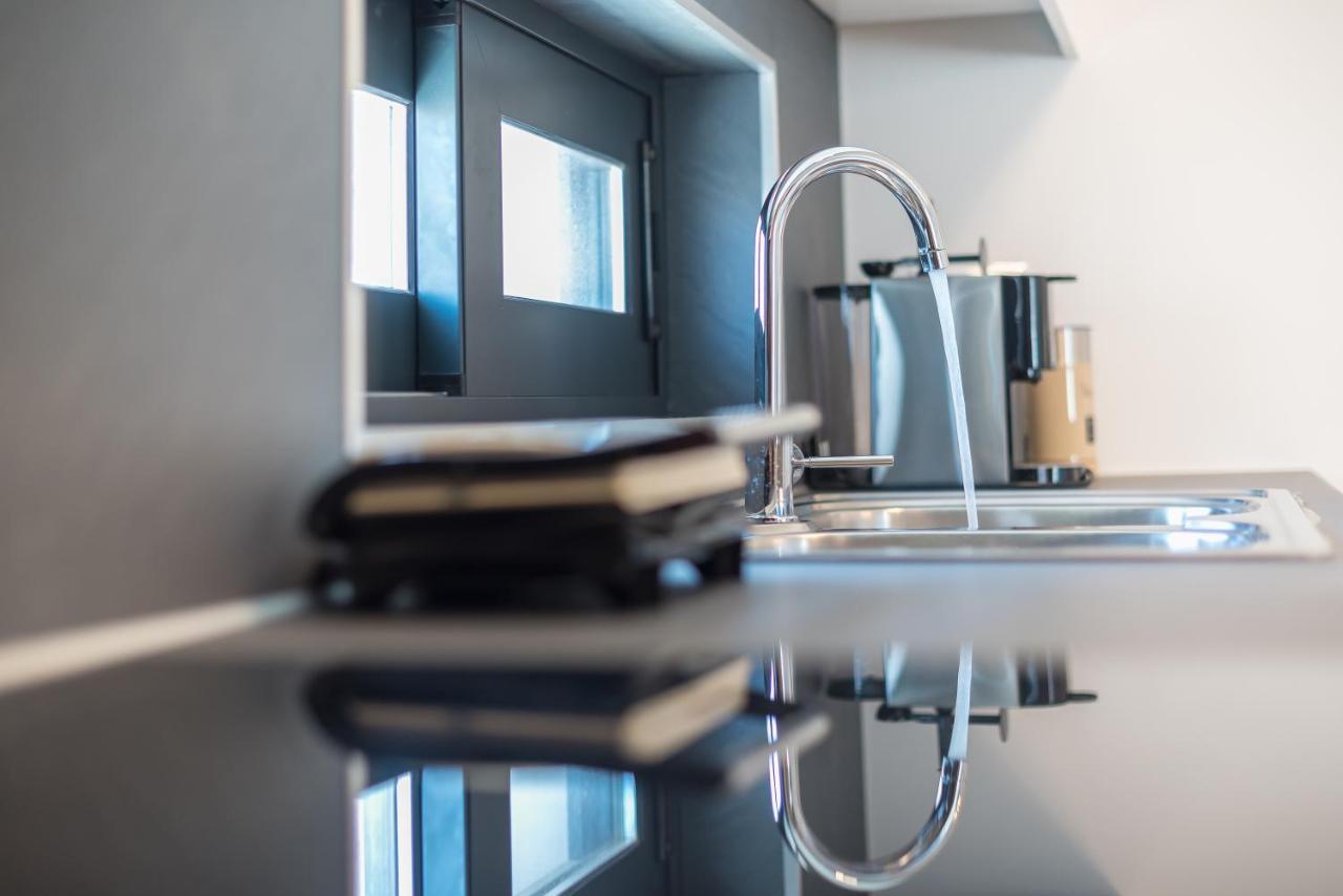 Newly Renovated Apt In The Heart Of Kerameikos Афины Экстерьер фото