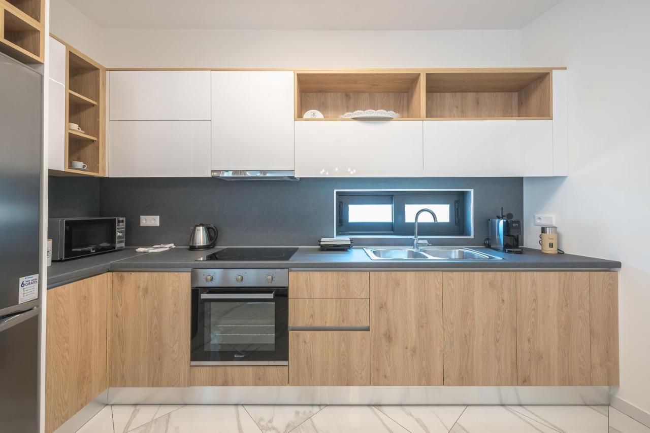 Newly Renovated Apt In The Heart Of Kerameikos Афины Экстерьер фото