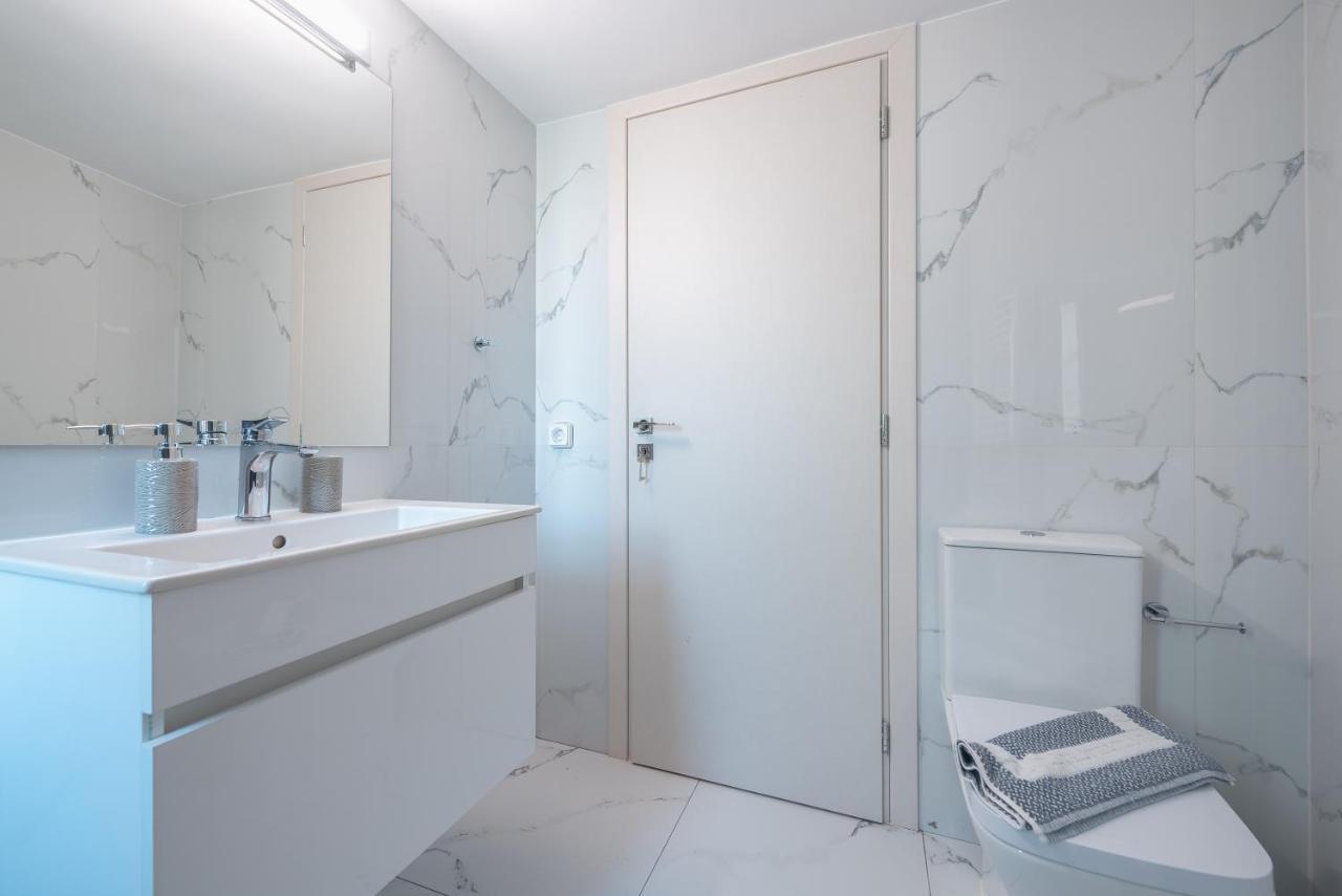 Newly Renovated Apt In The Heart Of Kerameikos Афины Экстерьер фото